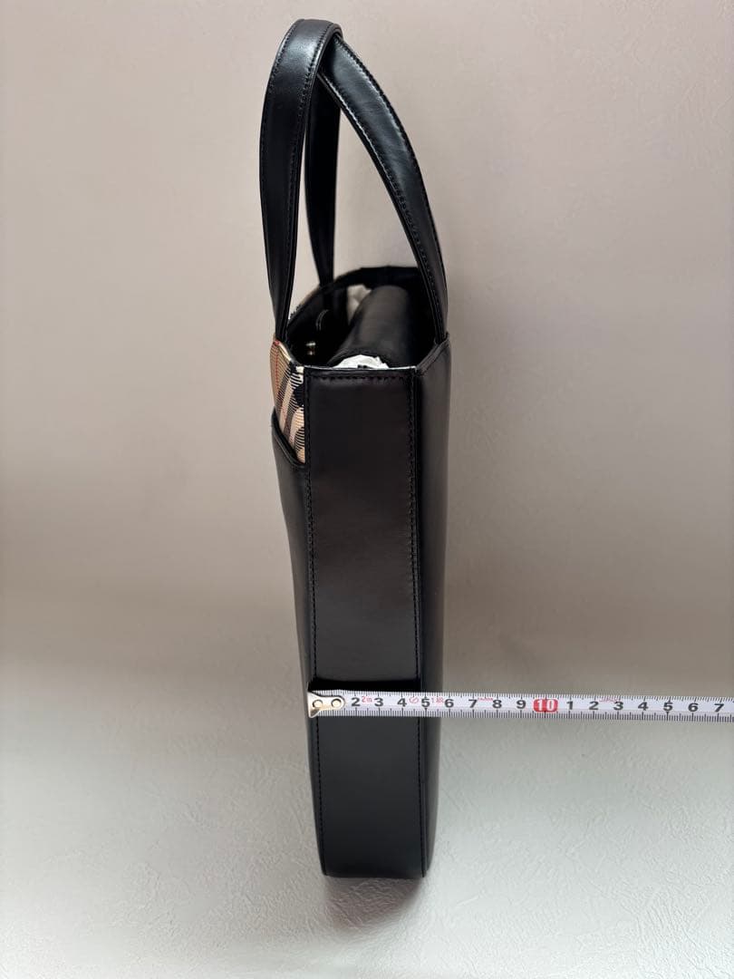 未使用品　BURBERRY （バーバリー）ブラックレザー　チェック柄バック