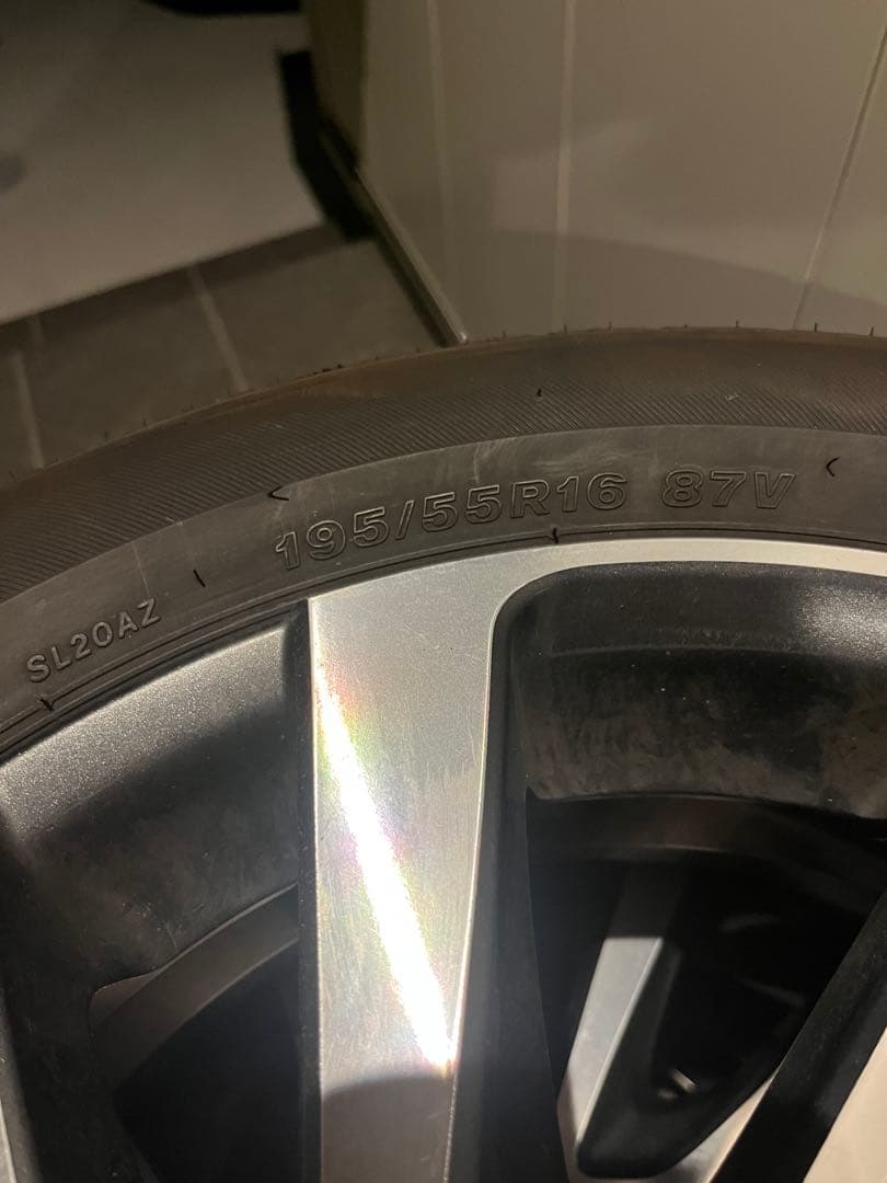 アクア16インチ ホイールセット バリ溝