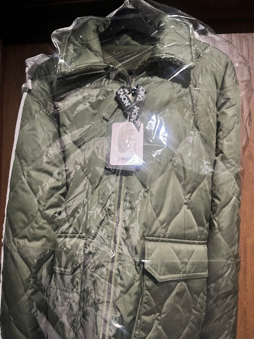 【新品・未使用】TAION オリーブグリーン リバーシブルダウンジャケット
