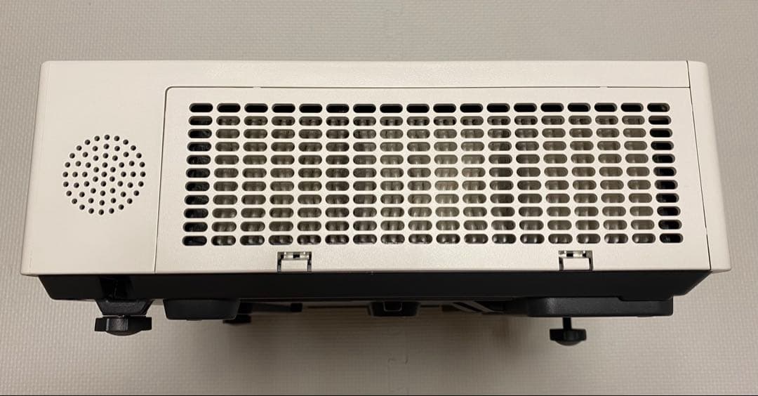 Panasonic プロジェクター PT-VMZ51J パナソニック 訳あり