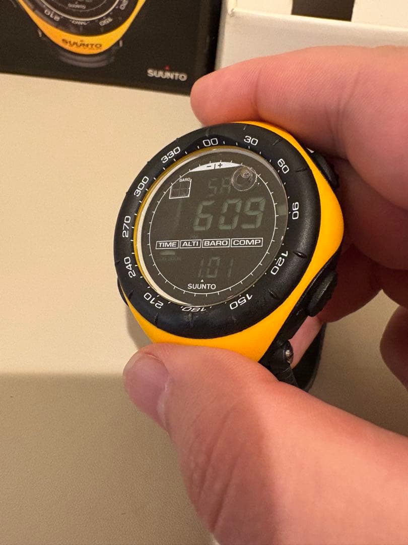 【動作確認済】SUUNTO VECTOR スント ベクター イエロー