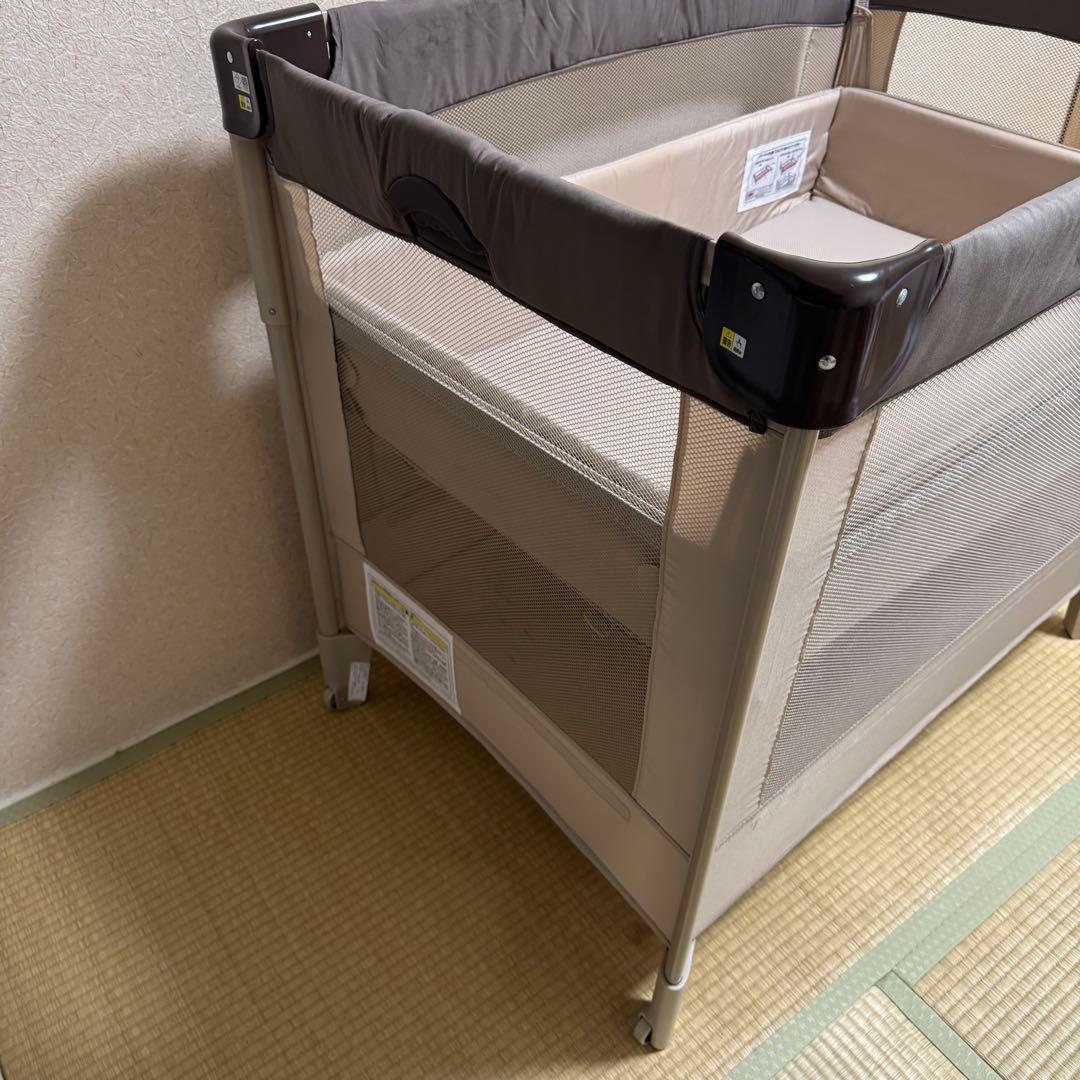 美品　ココネルエアー　ベビーベッド　アップリカ