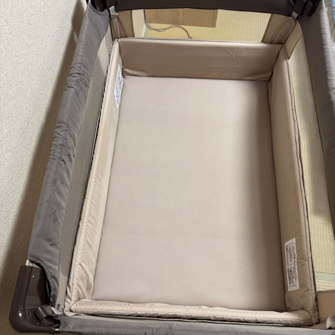 美品　ココネルエアー　ベビーベッド　アップリカ