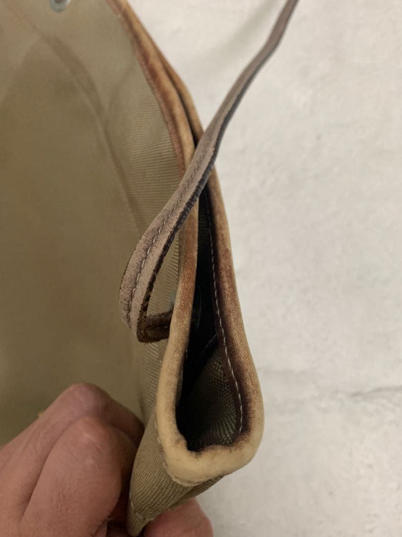 PRADA ロゴ　ジャガード