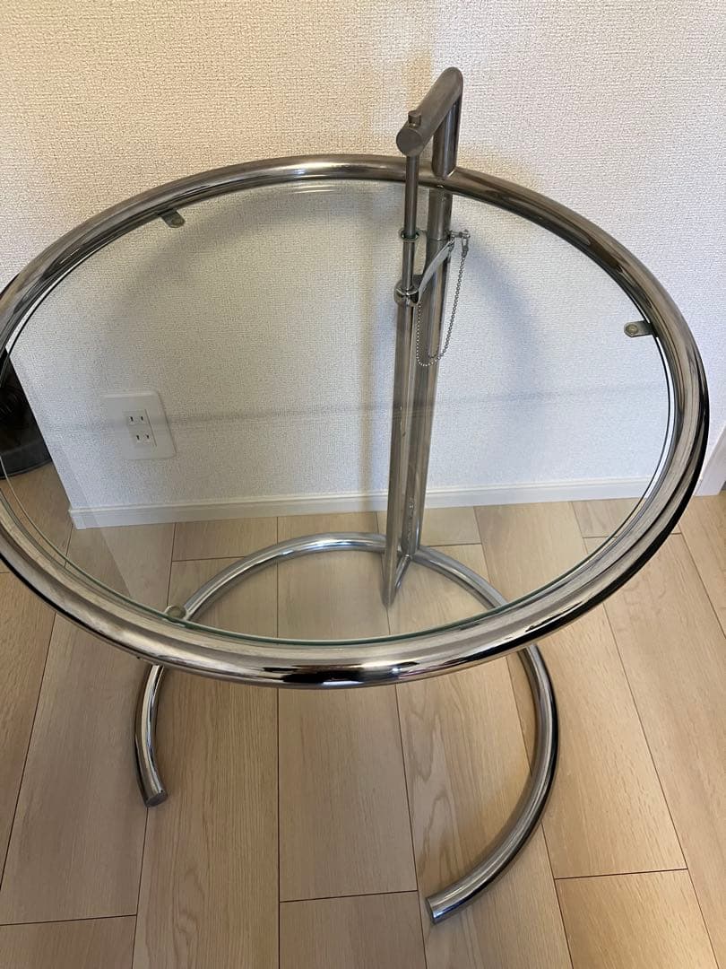 Cassina/ClassiCon カッシーナ クラシコン サイドテーブル