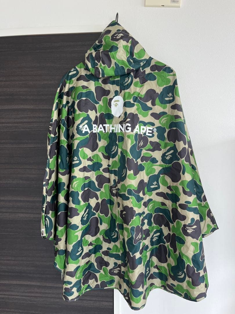 新品　A Bathing Ape カモフラージュポンチョ　定価2万以上