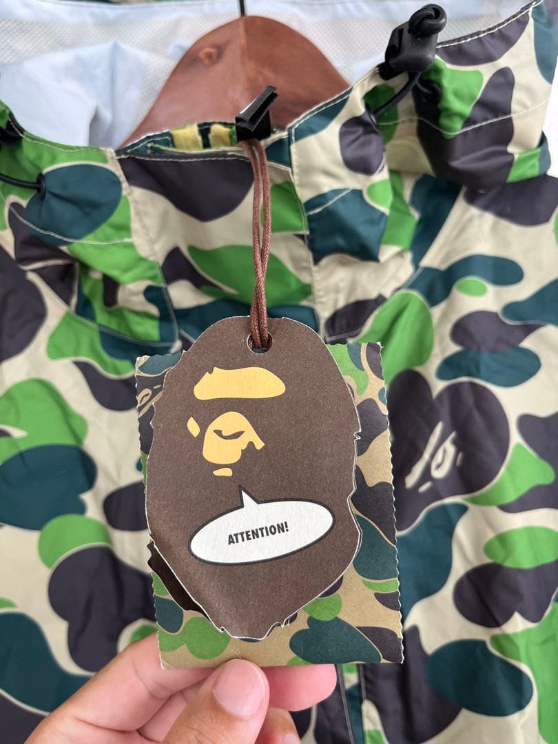 新品　A Bathing Ape カモフラージュポンチョ　定価2万以上