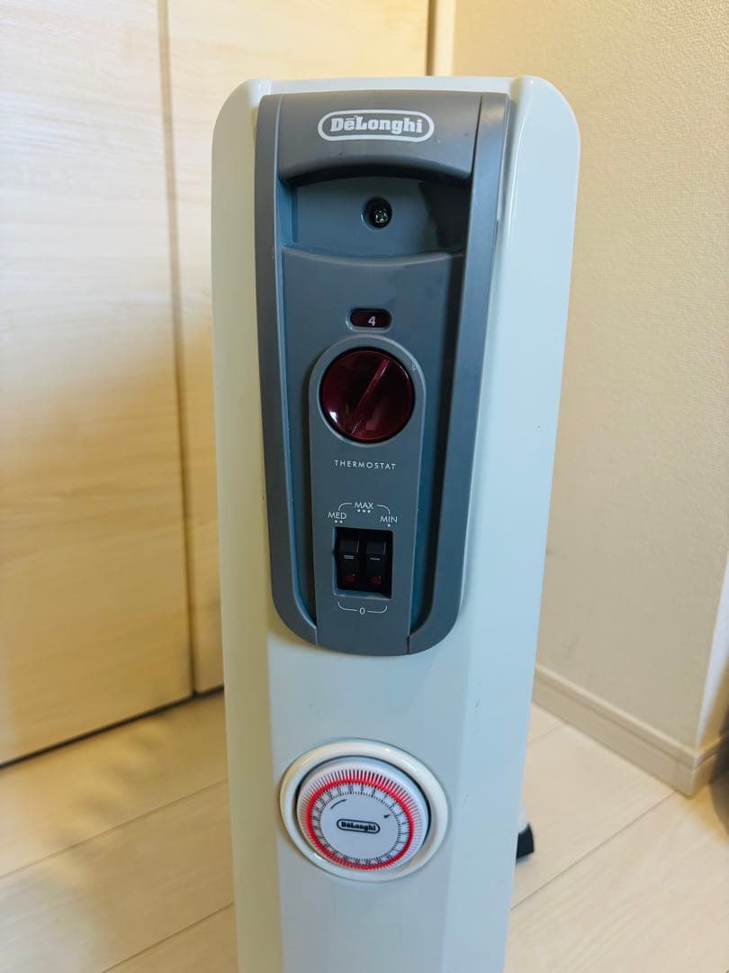 美品　DeLonghi デロンギオイルヒーター 送料無料