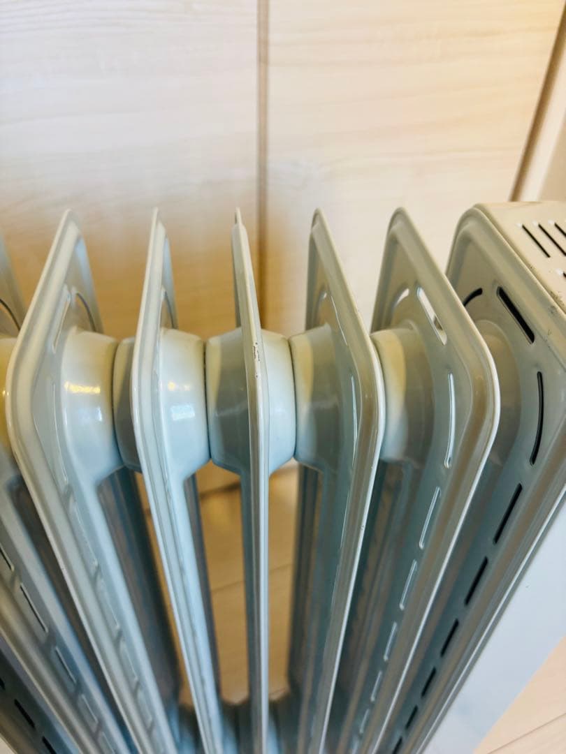 美品　DeLonghi デロンギオイルヒーター 送料無料