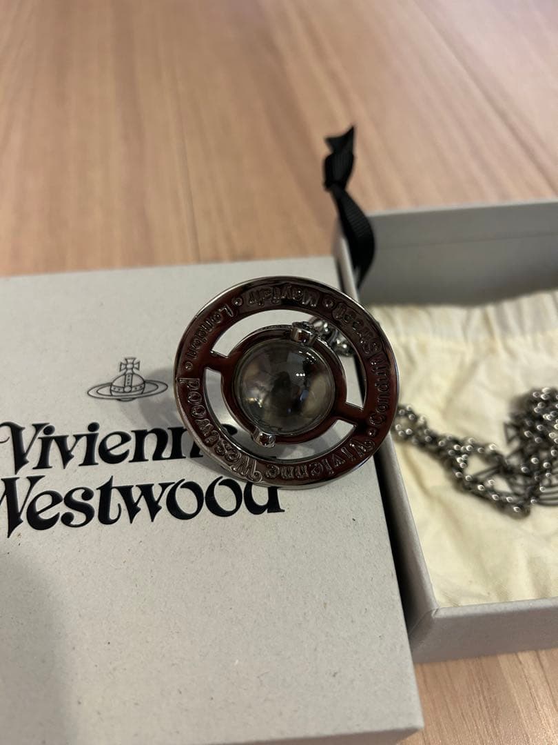 Vivienne Westwood NEW SMALL ORB ネックレス