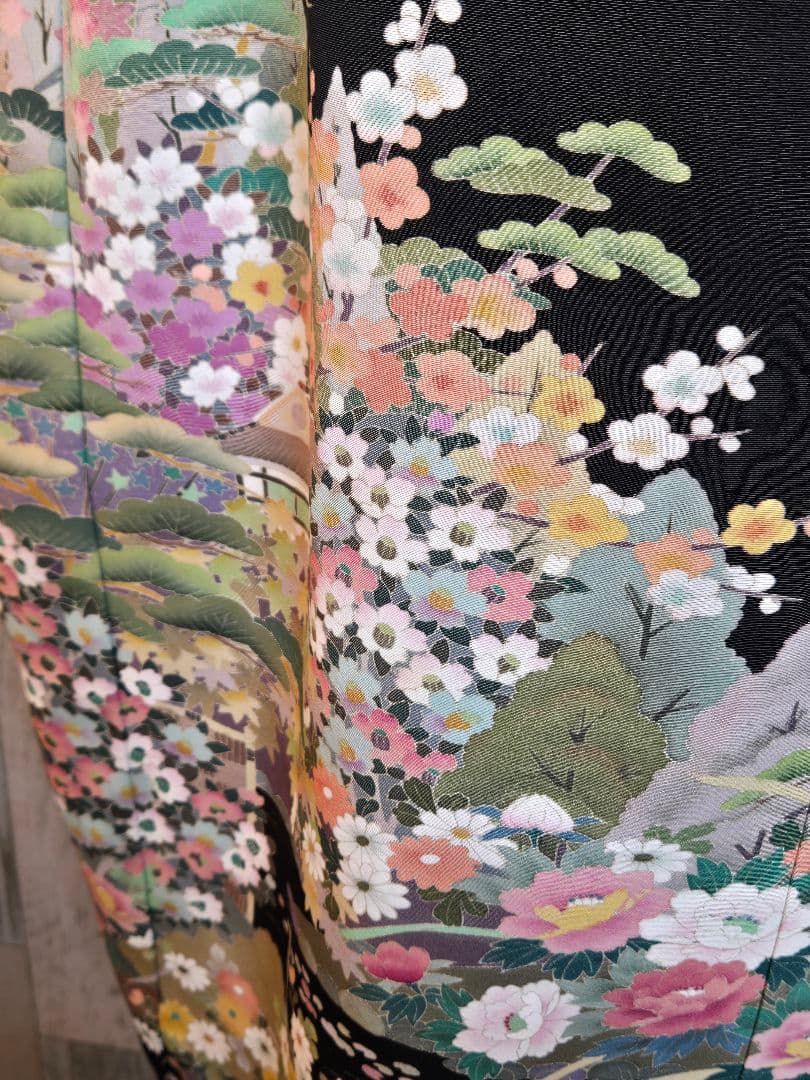 575　着物リメイク黒留袖 ワンピースロング