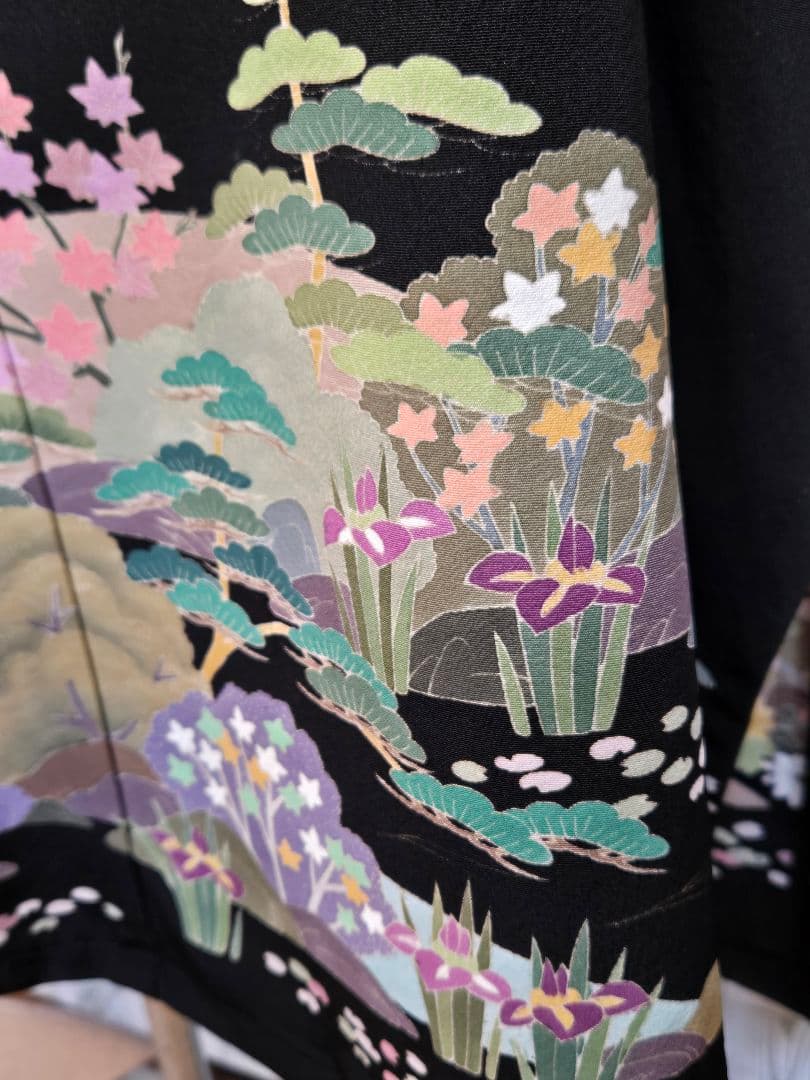 575　着物リメイク黒留袖 ワンピースロング