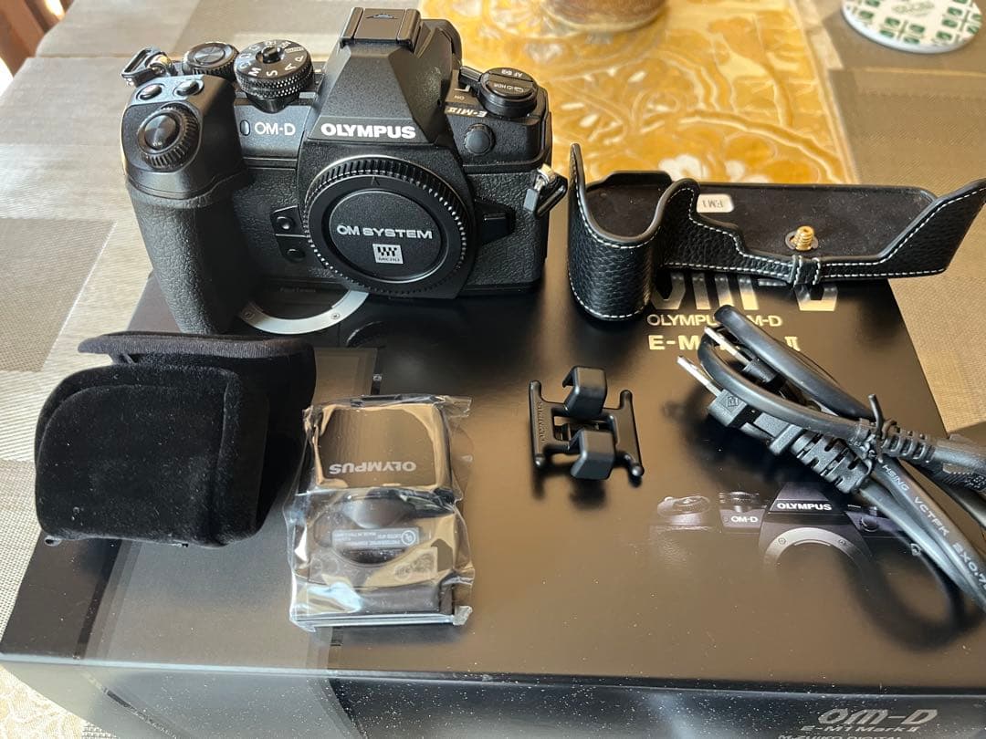 そ*ら様 オリンパス　E-M1 MarkⅡ シャッター数6338 皮ジャケット