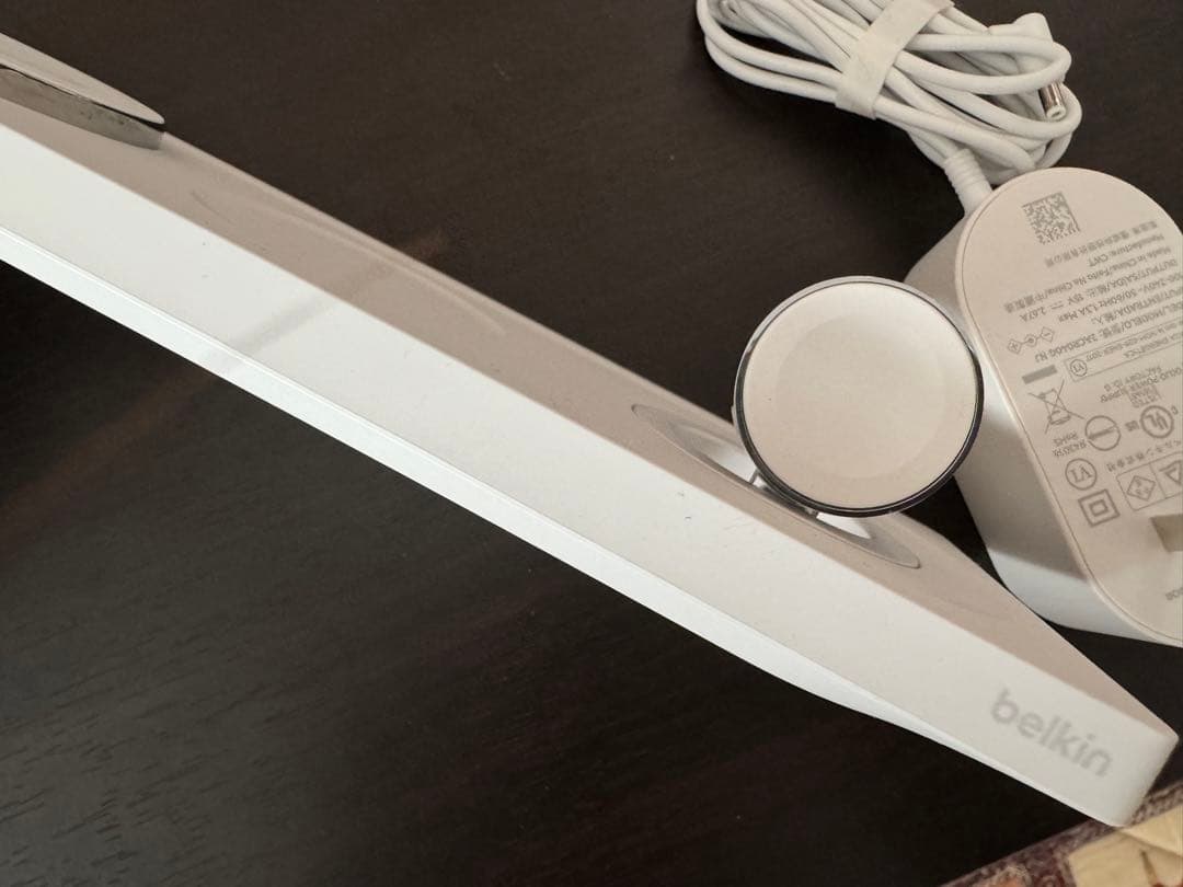 《セール中！》belkin 3in1 充電器