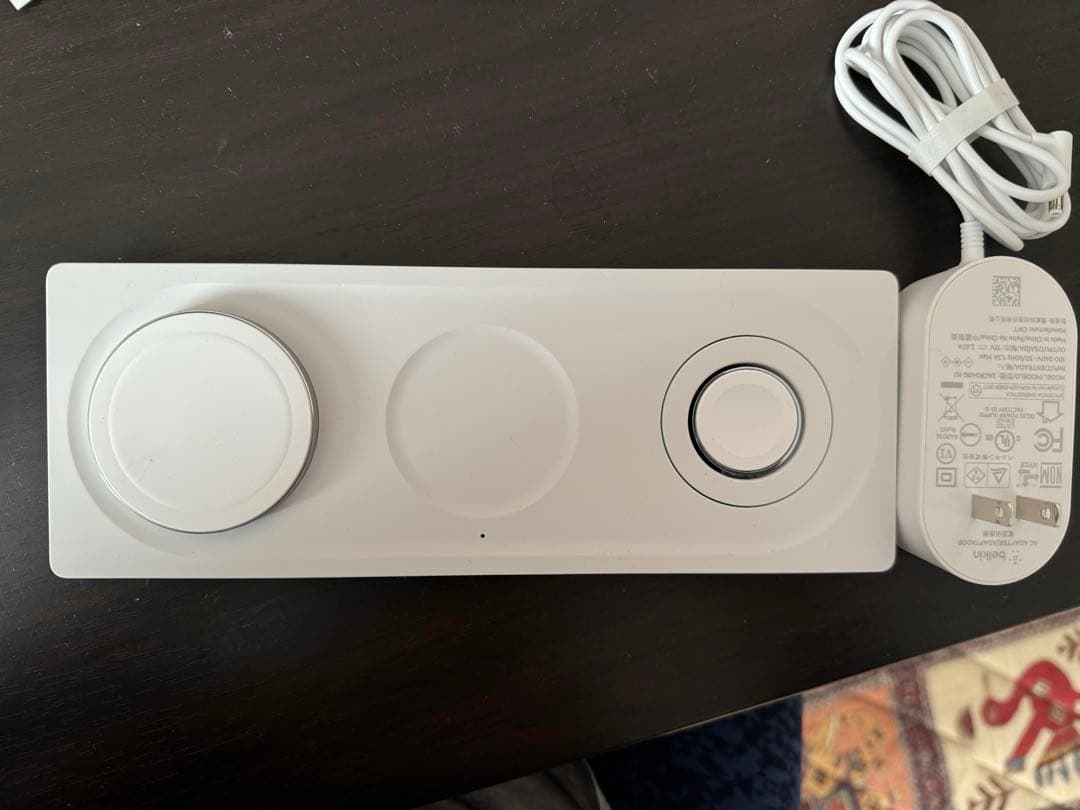 《セール中！》belkin 3in1 充電器