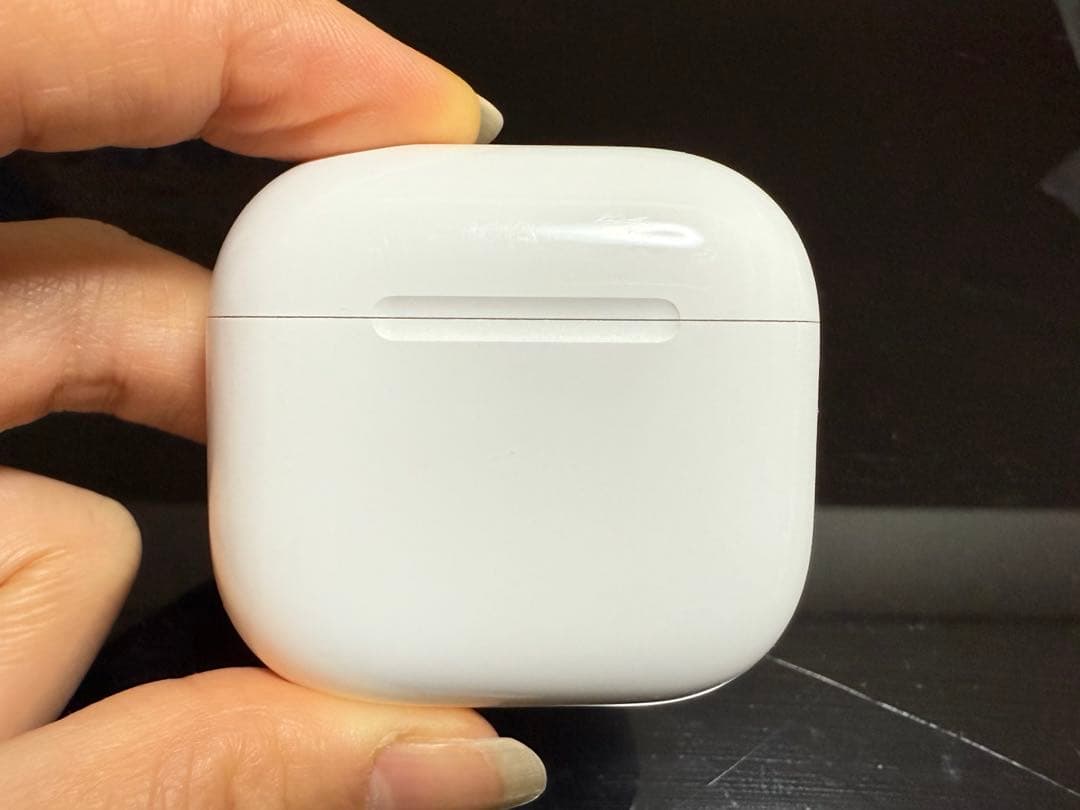 Apple AirPods4 ANC アクティブノイズキャンセリング搭載モデル