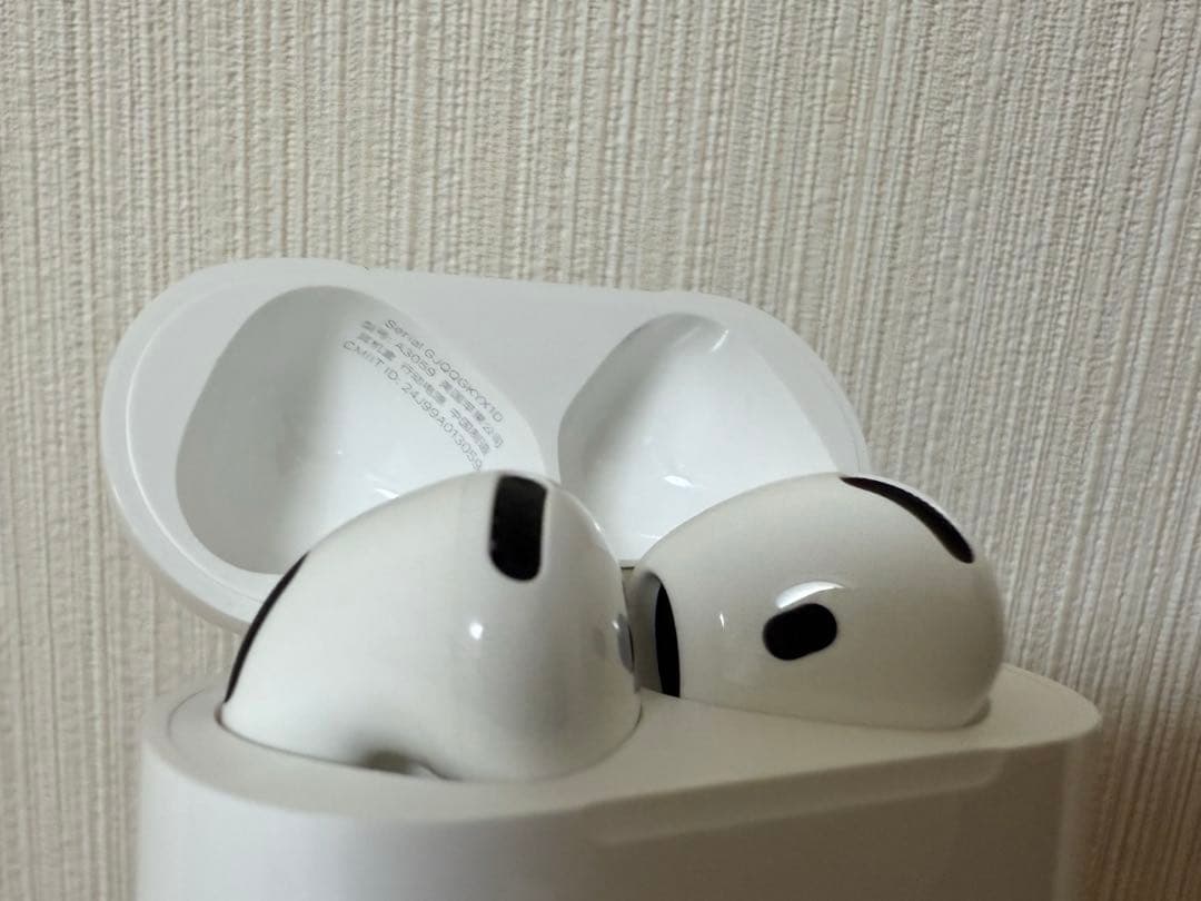 Apple AirPods4 ANC アクティブノイズキャンセリング搭載モデル