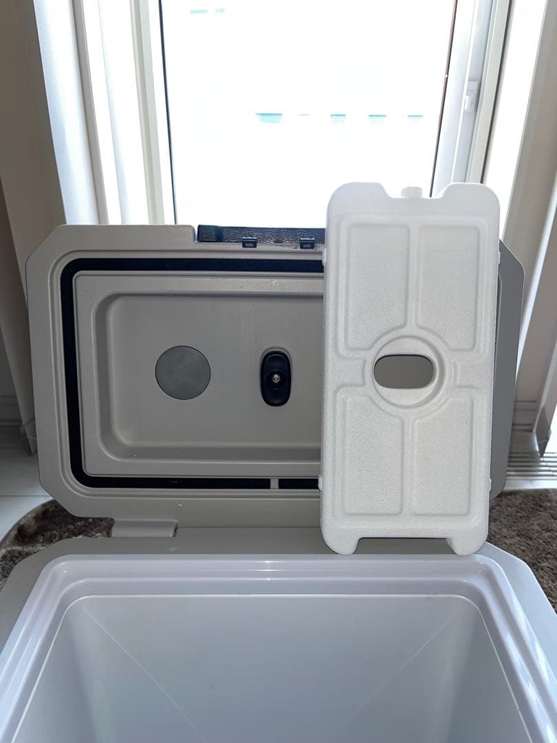 【美品】ポータブル冷蔵庫