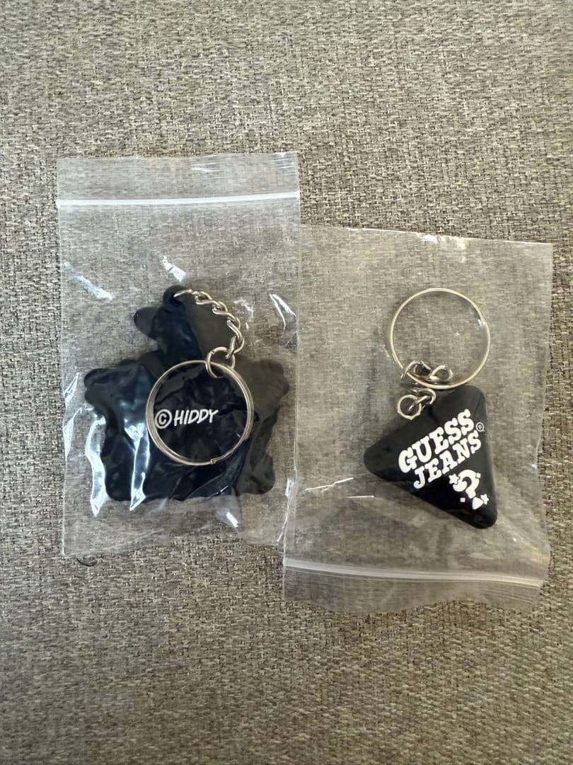 GUESS JEANS verdy キーホルダー 2個セット