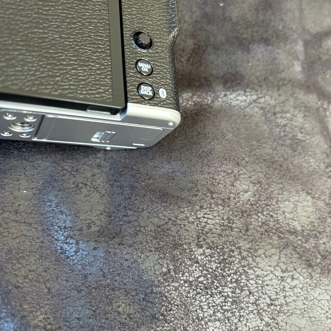 FUJIFILM X-M5 ミラーレスカメラ　レンズなし