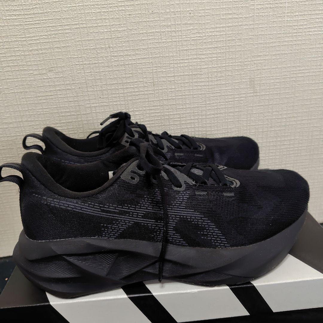 ASICSノヴァブラスト5 26cm　ランニングシューズ