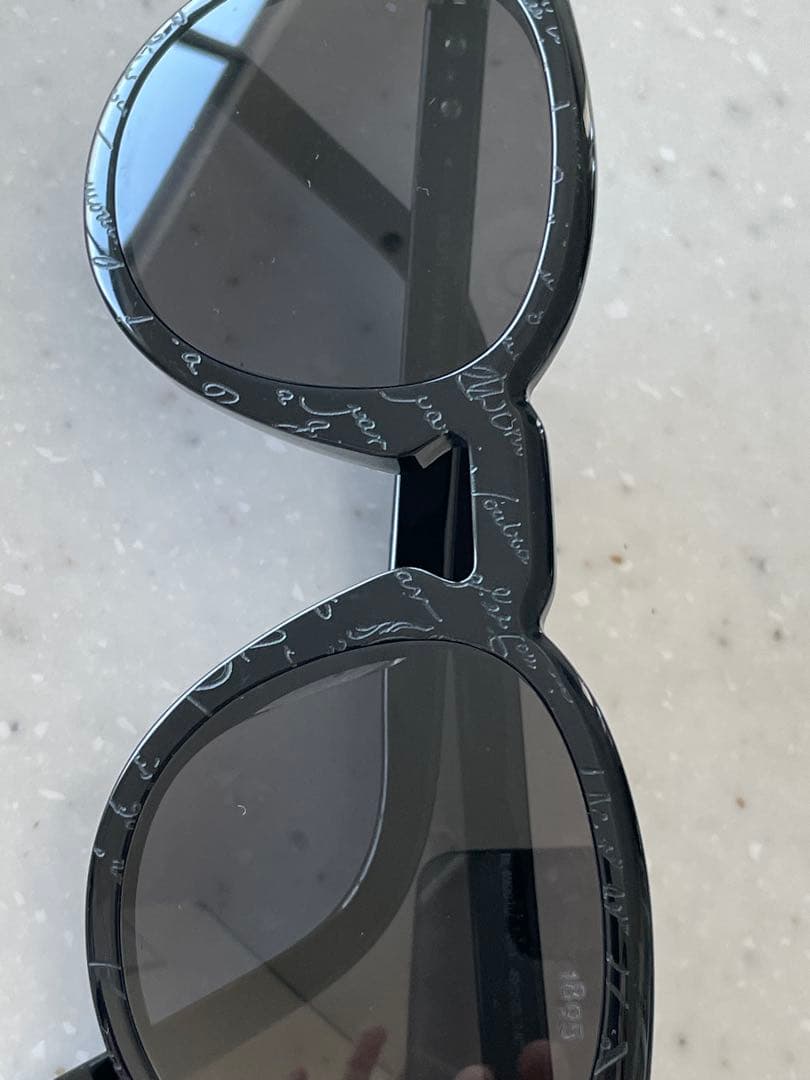 BERLUTI ブラック キャットアイ サングラス