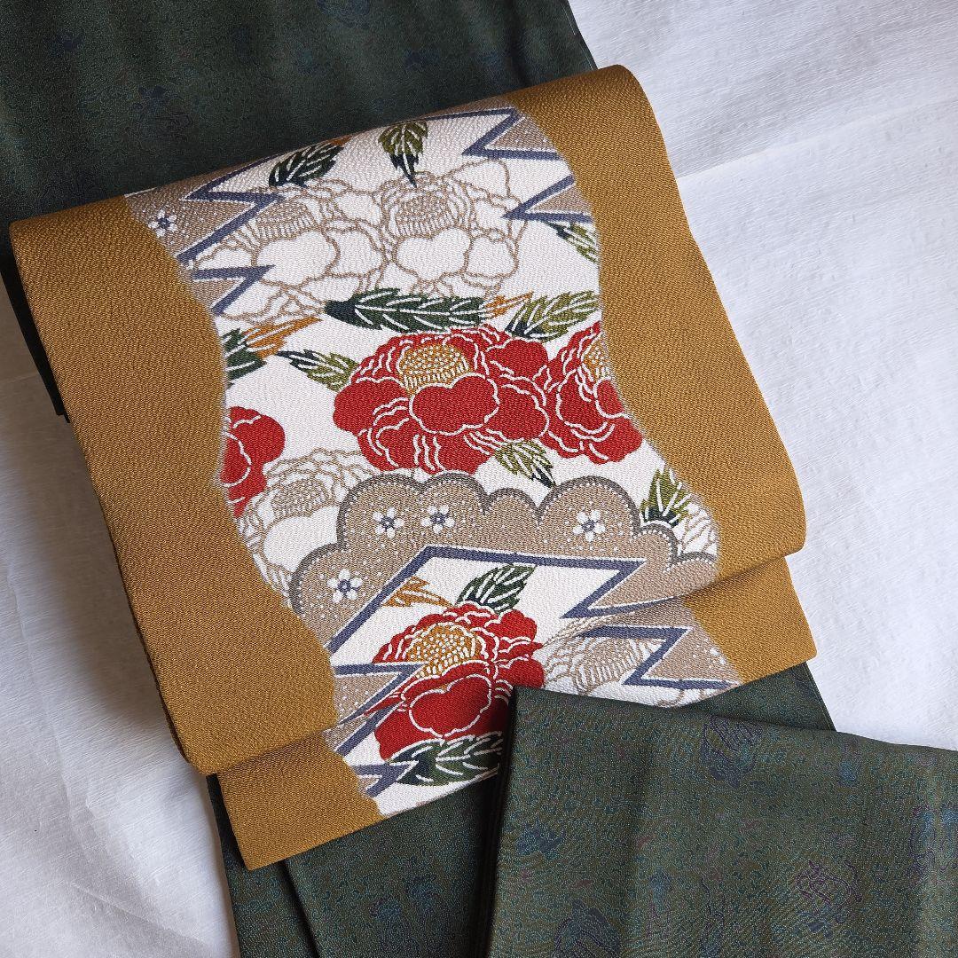 松皮菱と椿柄　栗山吉三郎　和染紅型名古屋帯