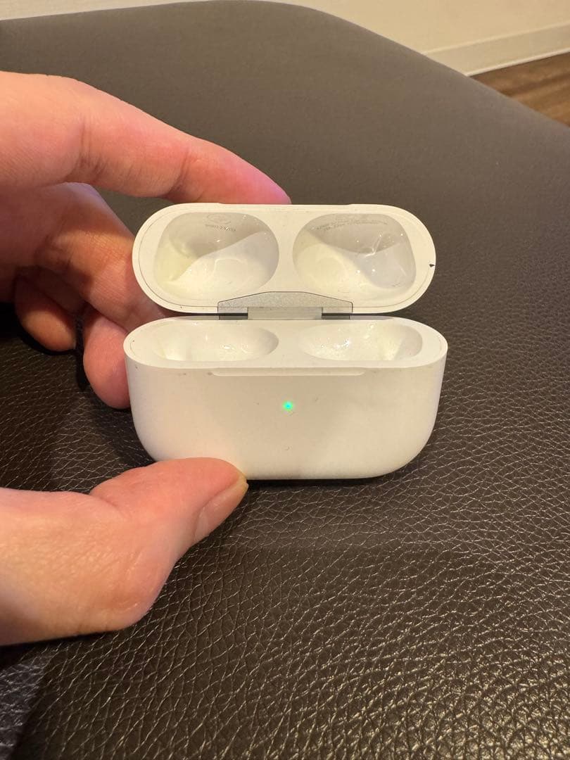 【期間限定】AirPods本体 ホワイト 充電ケースのみ