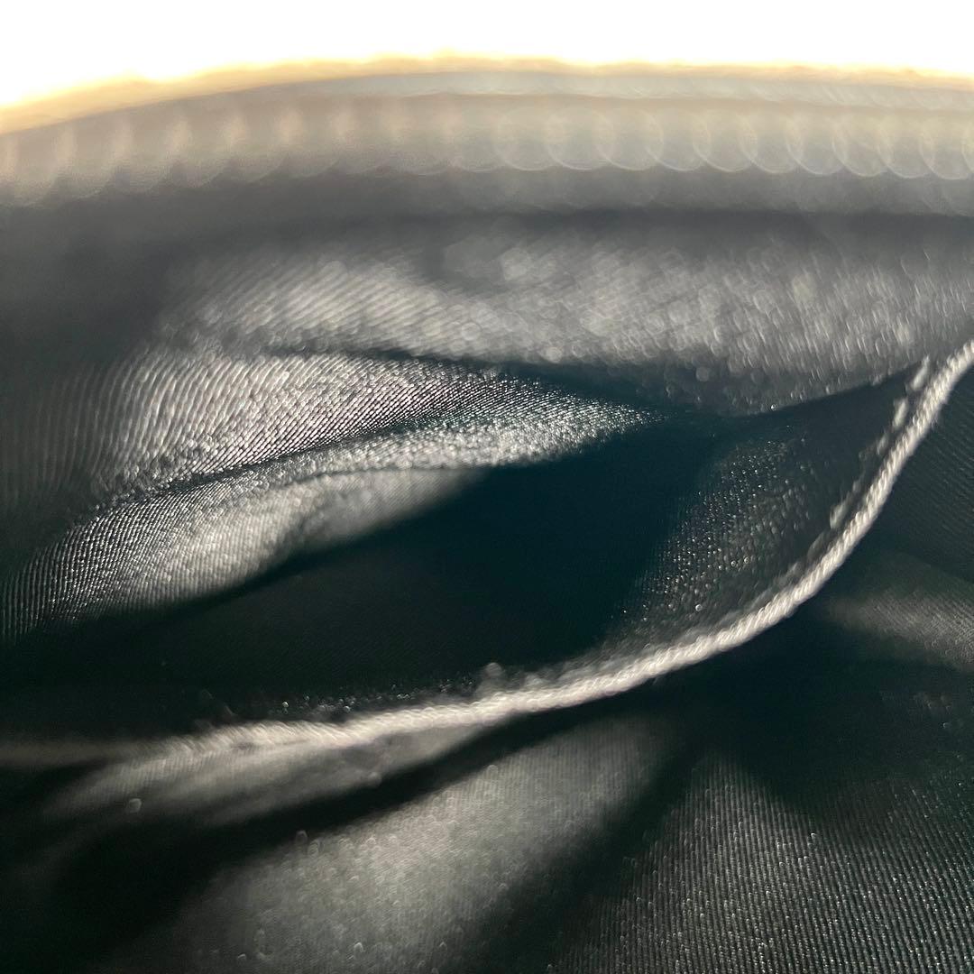 極美品✨　イアパピヨネ　ワイドテープショルダーバッグ　黒　ブラック