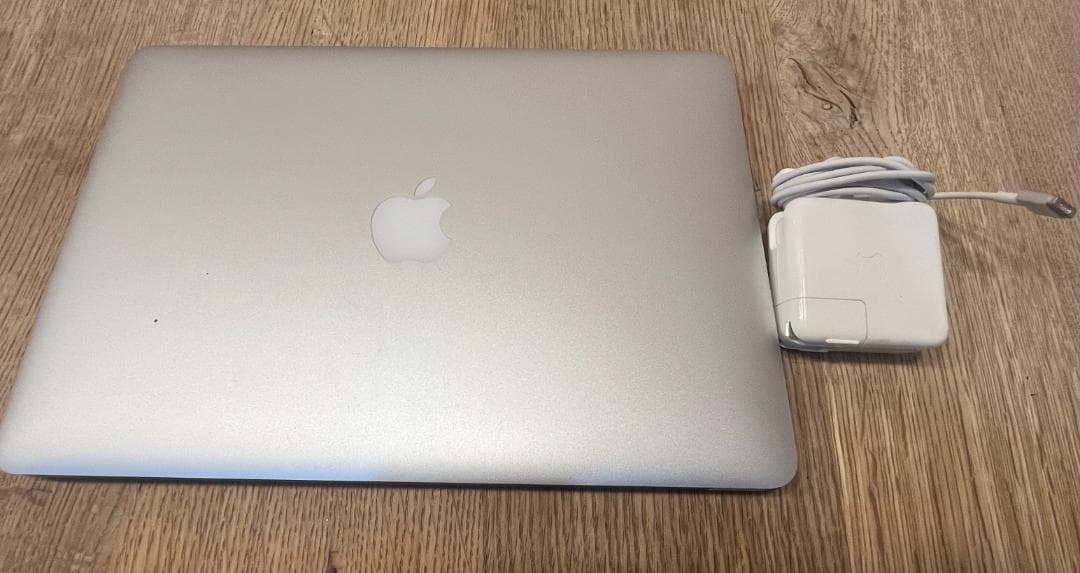 ※値下げしました　MacBook Air 13インチ 充電器付き Core i7