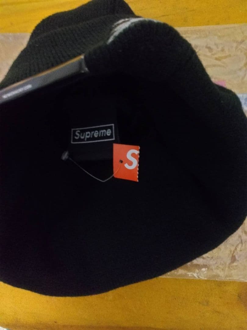 Supreme New Era Football Beanie 黒