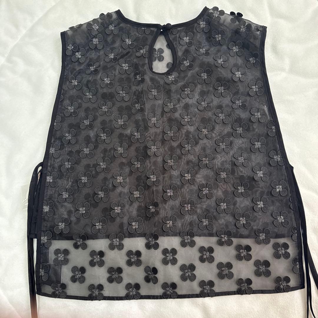 本日のみSALE！【新品・未使用】yori shirocon cloverジレ