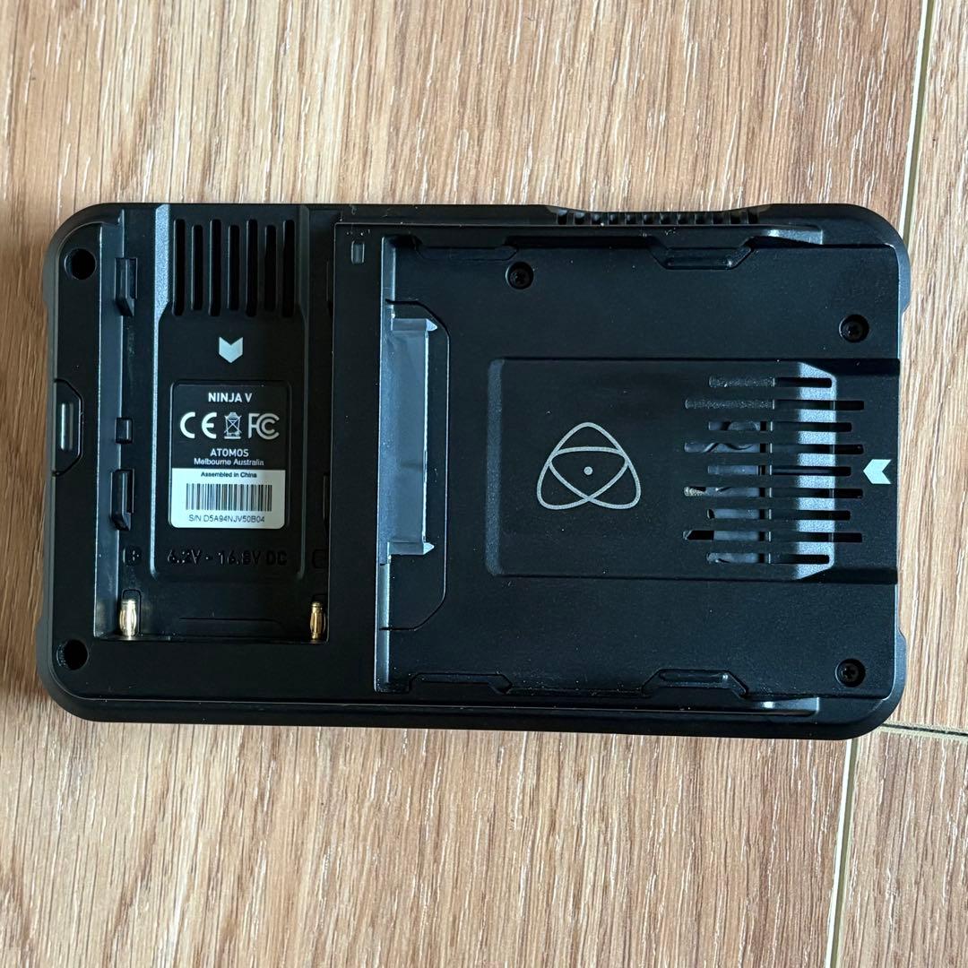 ATOMOS ninja V モニター　SSD 1TB×2