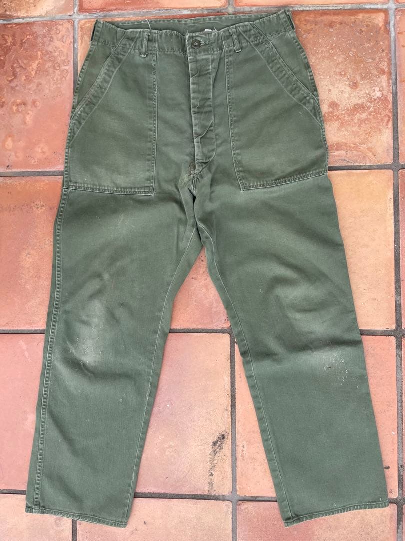 60s US ARMY OG107 ベイカーパンツ　着画あり