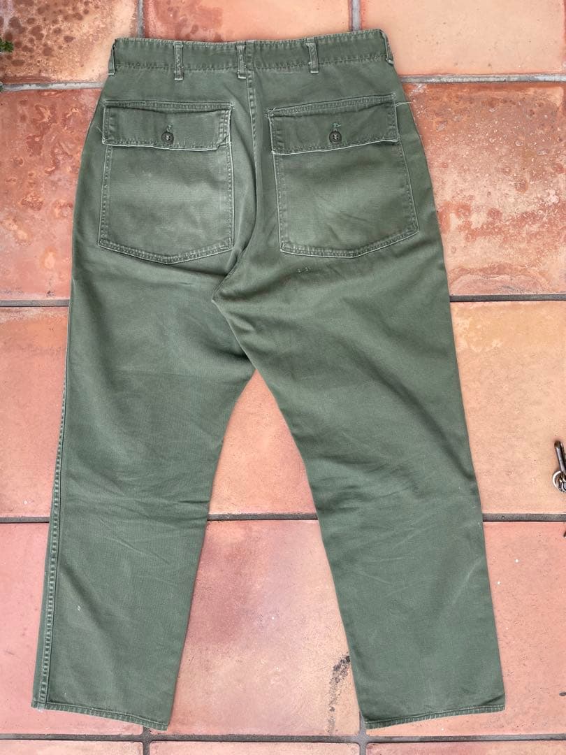 60s US ARMY OG107 ベイカーパンツ　着画あり