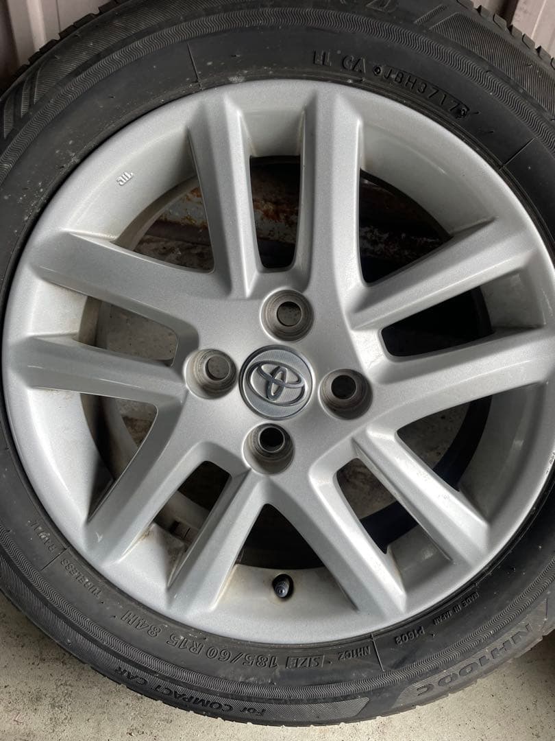 TOYOTA カローラフィールダー　純正ホイール　2本