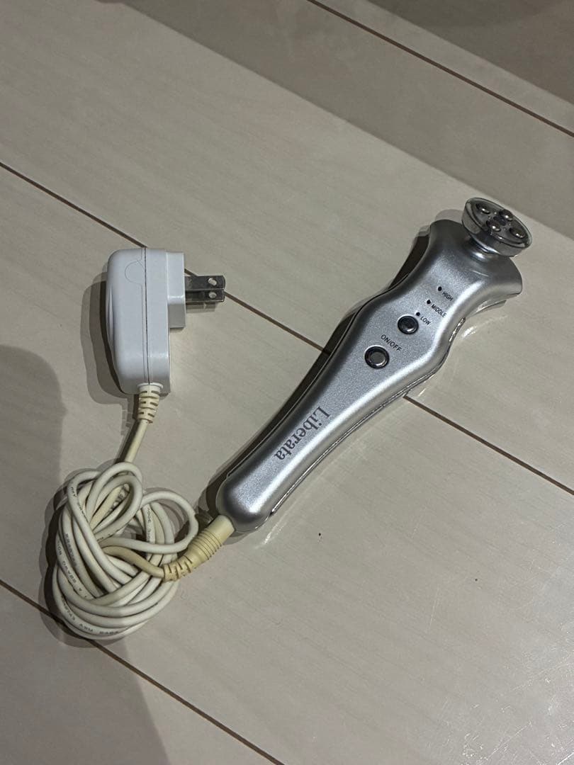 リベラータ　ララルーチュRF美顔器