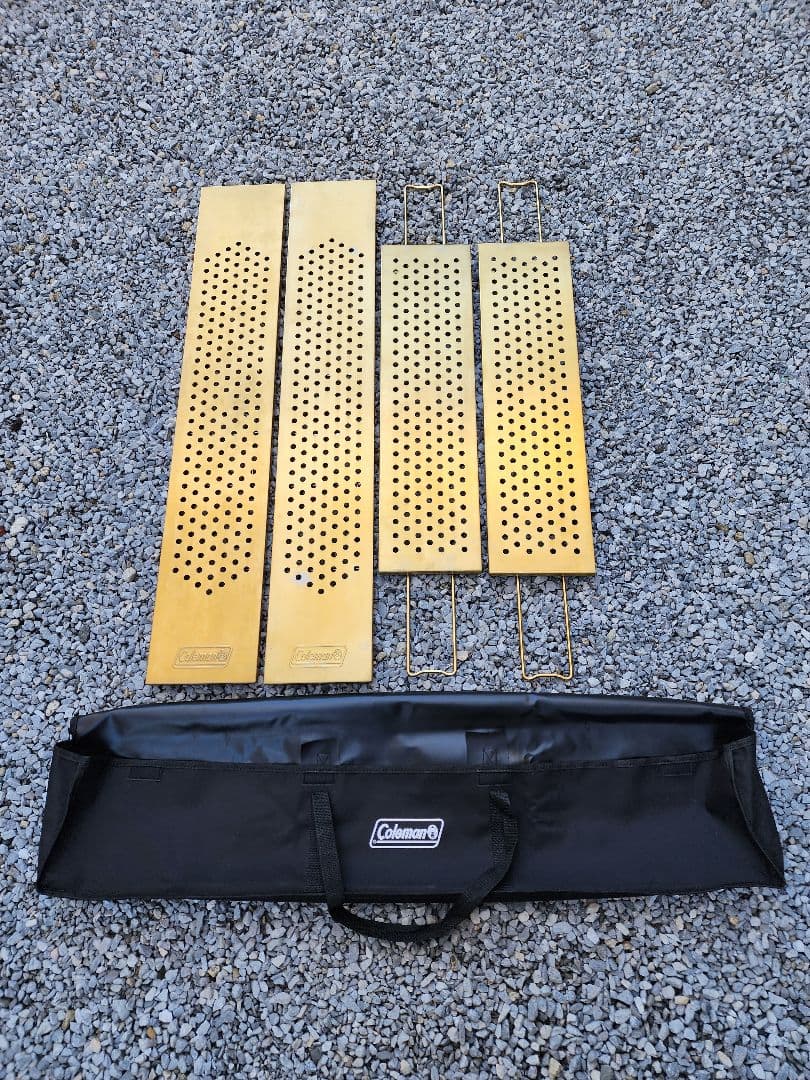 Coleman ファイヤープレイステーブル　限定色ゴールド 囲炉裏テーブル