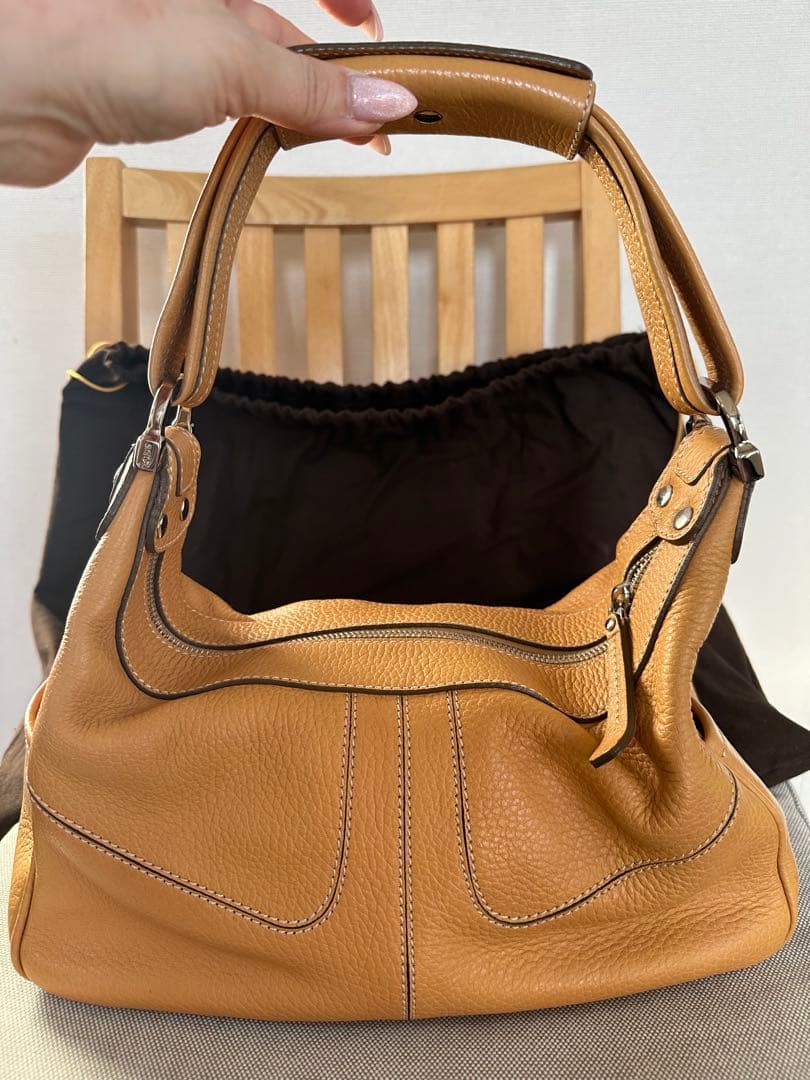 Tod’s ワンショルダー　革　ベージュバッグ
