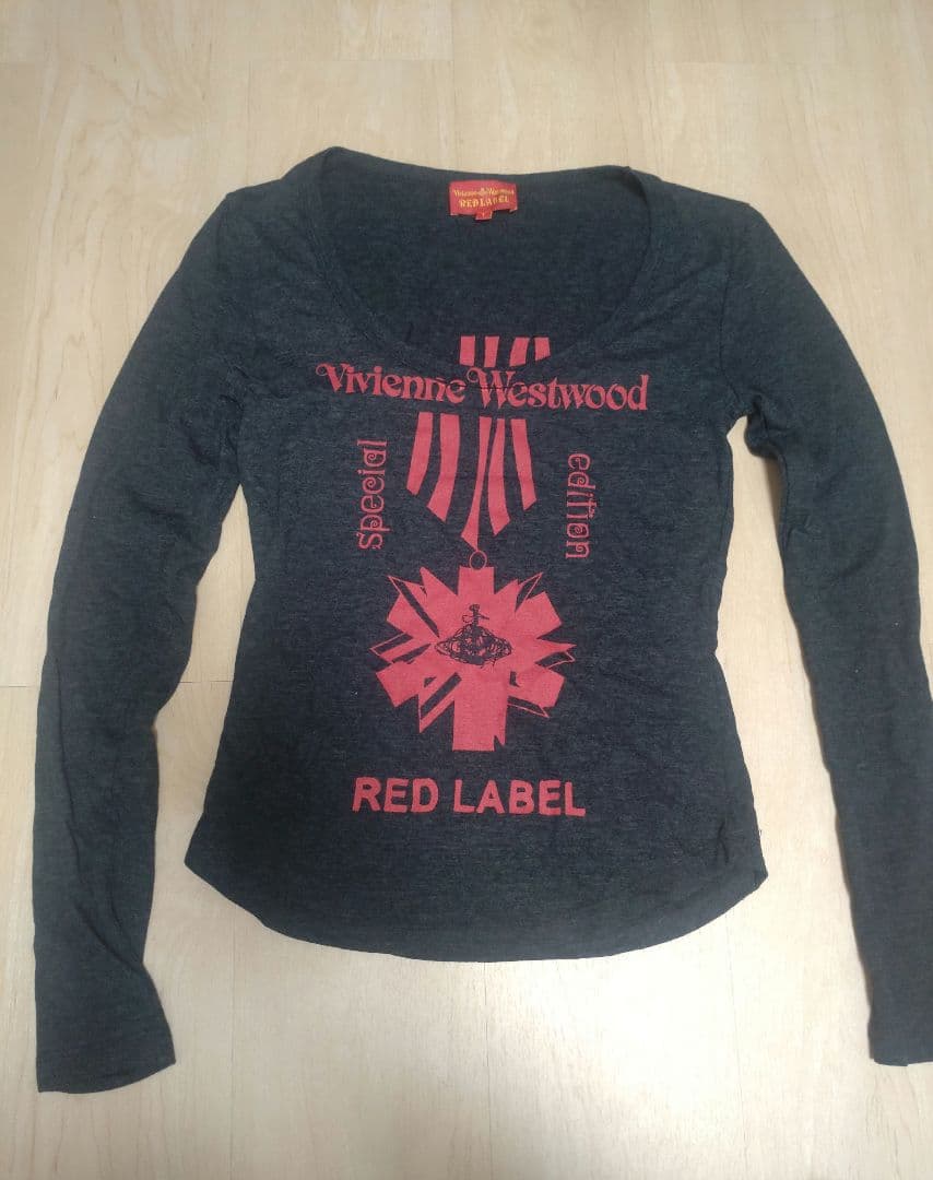 ☆ヴィヴィアンウエストウッド☆レッドレーベル　　オーブプリントカットソー