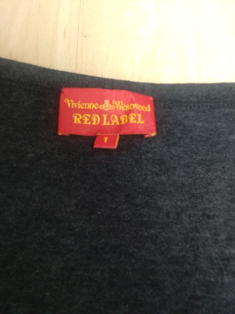 ☆ヴィヴィアンウエストウッド☆レッドレーベル　　オーブプリントカットソー