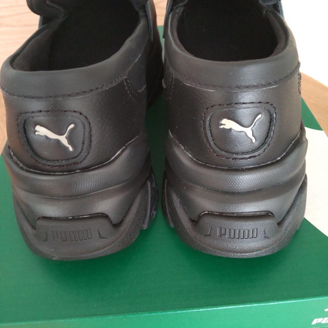 【新品タグ付き】　プーマ　ローファー　24センチ