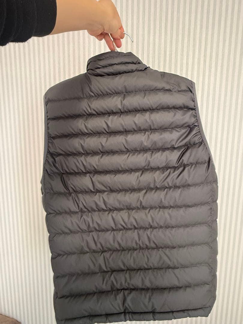 美品 Patagonia パタゴニア ダウンベスト サイズM グレー　廃盤