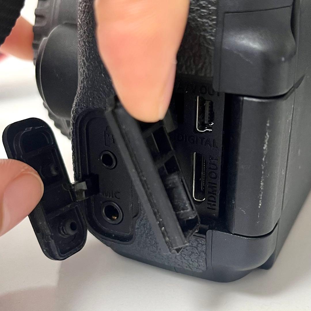 Canon EOS Kiss X8i ダブルズームキット 動作確認済 付属品多数