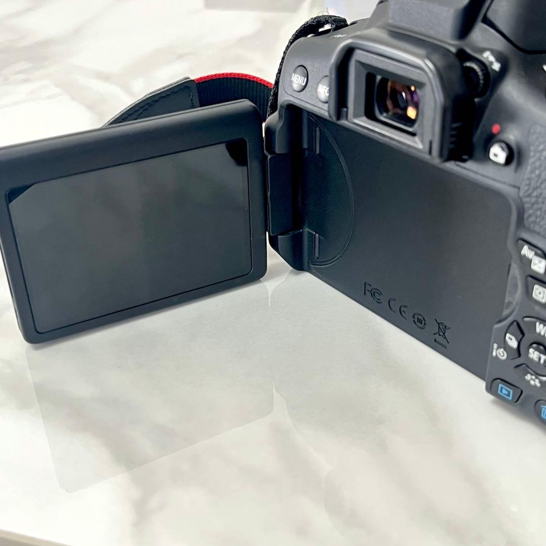 Canon EOS Kiss X8i ダブルズームキット 動作確認済 付属品多数