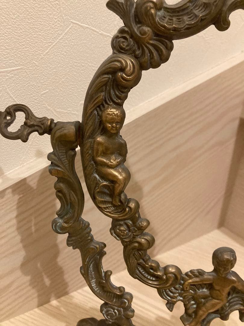 真鍮スタンド 　アンティーク 金属製 フレーム