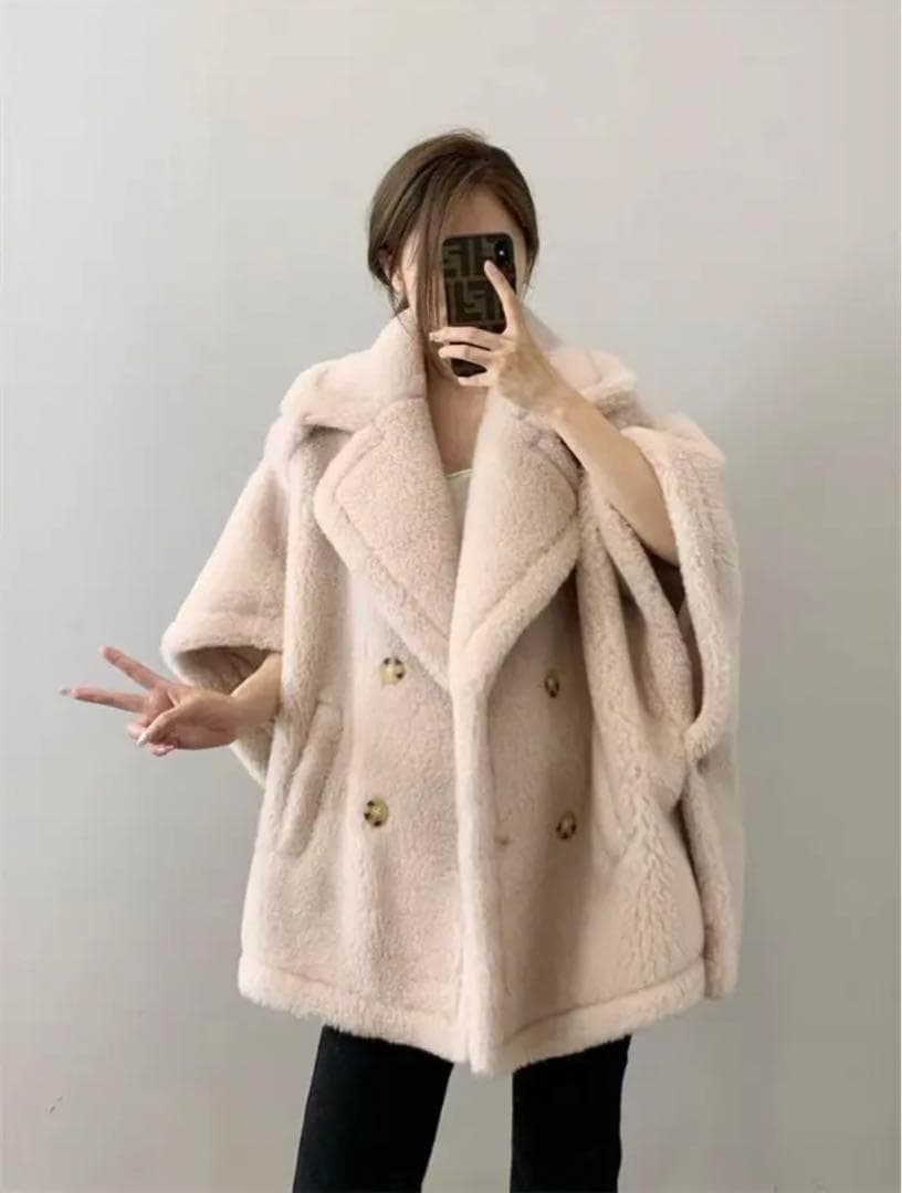 新品未使用 ベアテーラードポンチョアルパカ素材 ミルクティーベージュ