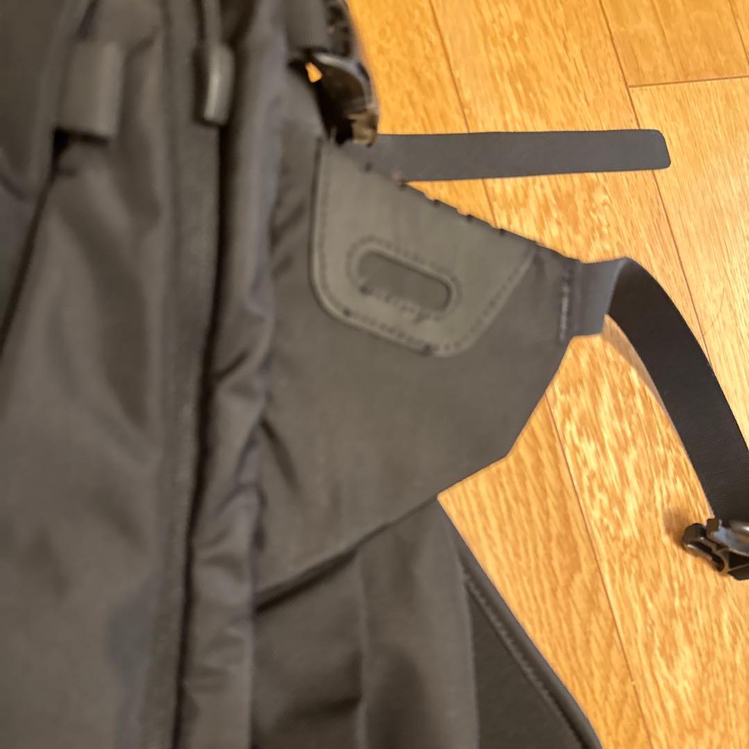 Haglofs マウンテンサーフ30 ブラックバックパック