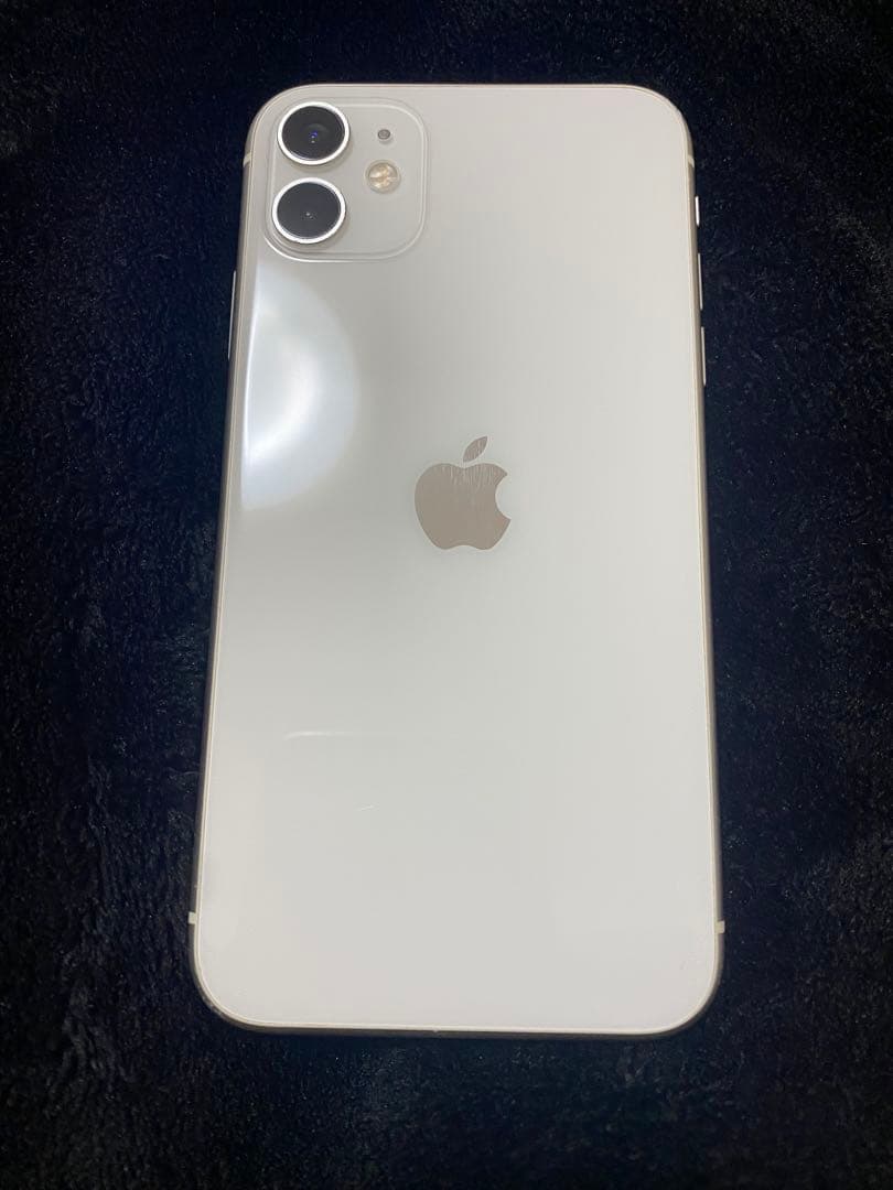 iPhone 11 ひび割れなし