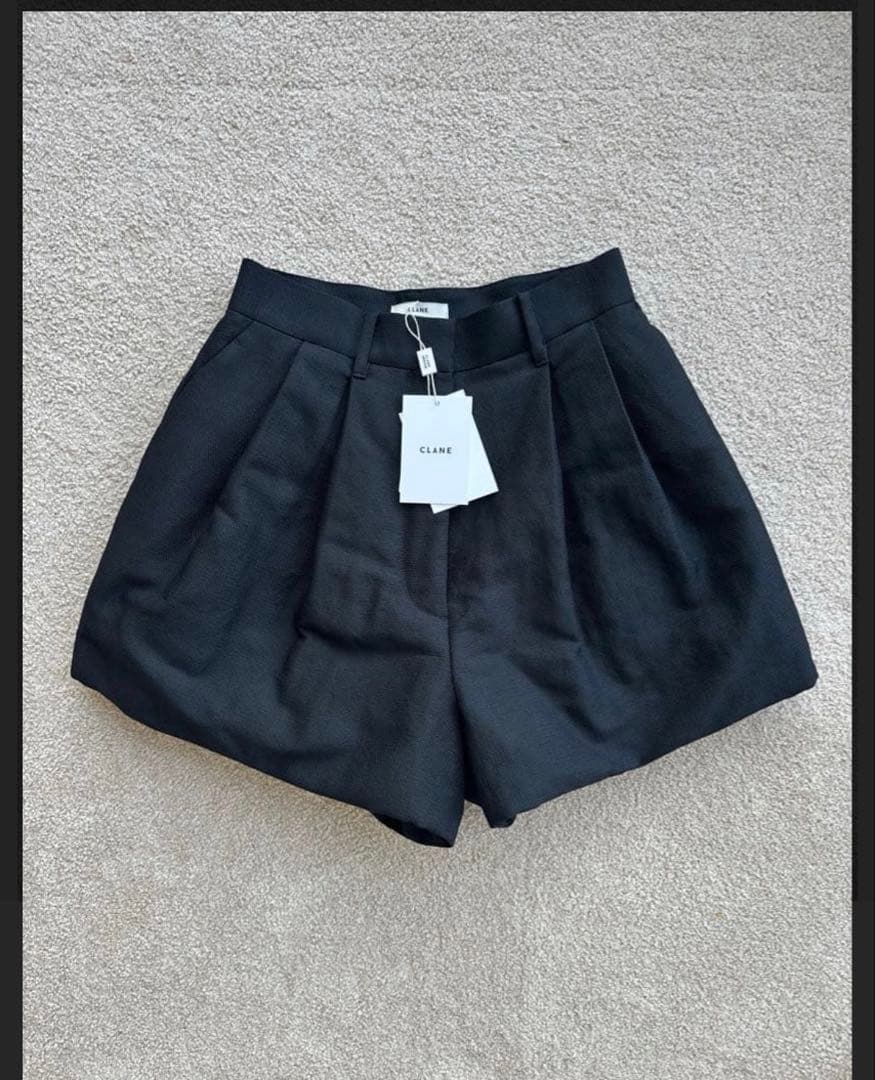 CLANE ブラック PADDED SHORT PANTS